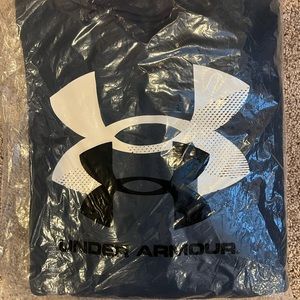 New with tag under armour sweatshirt